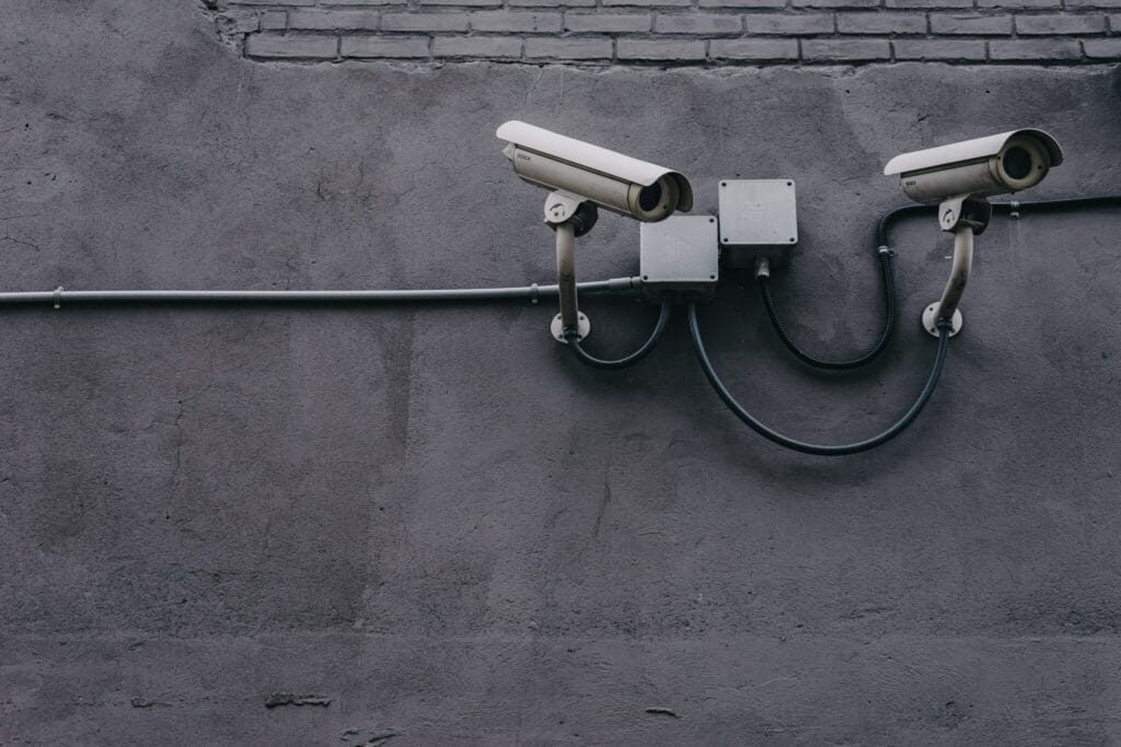 Cameras de vidéosurveillance installees en exterieur