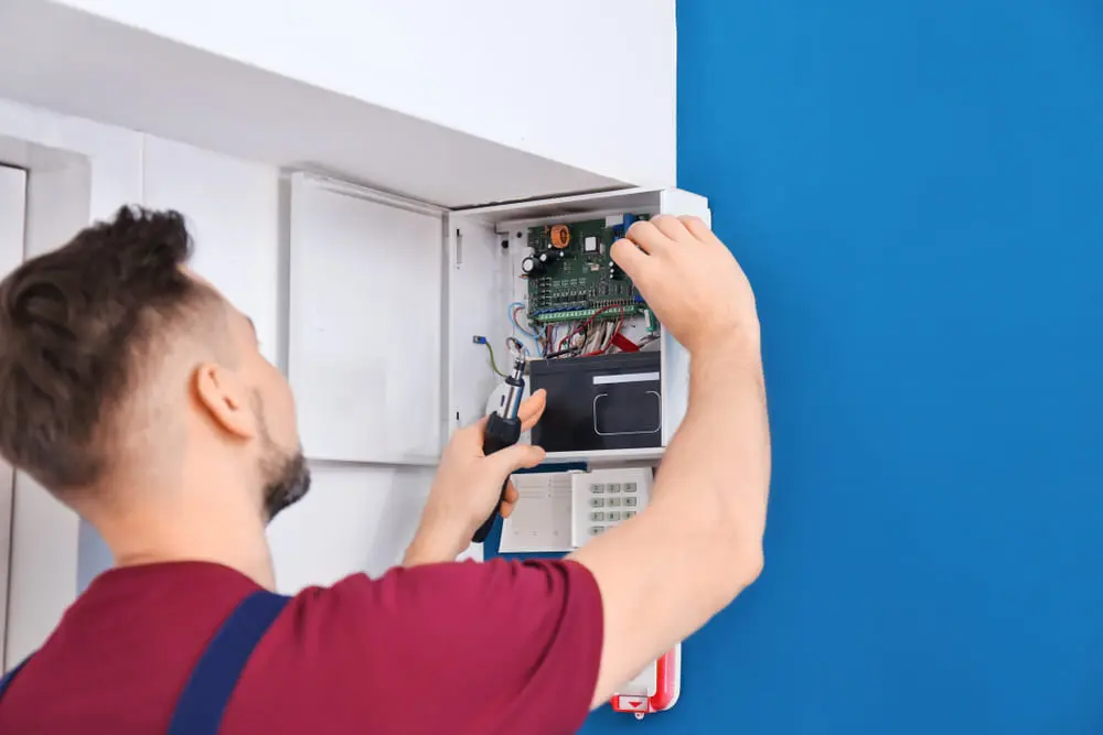 Maintenance système alarme Lyon avec Connexit
